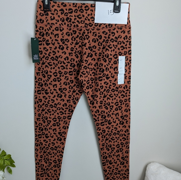 Lot of 3 Wild Fable Leggings size Medium - Picture 3 of 3